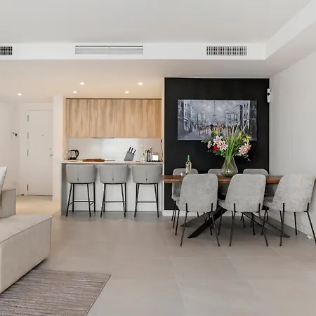 New Luxury 2br Sea Views Pool Lejlighed *