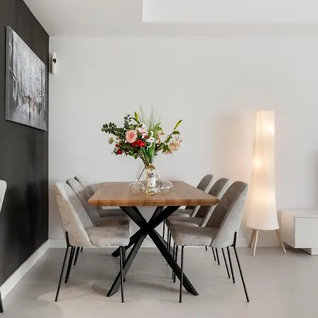 New Luxury 2br Sea Views Pool Lägenhet Estepona