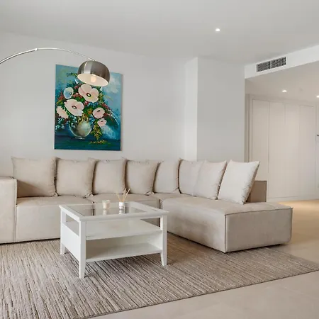 New Luxury 2br Sea Views Pool