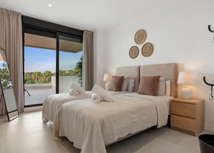 New Luxury 2br Sea Views Pool