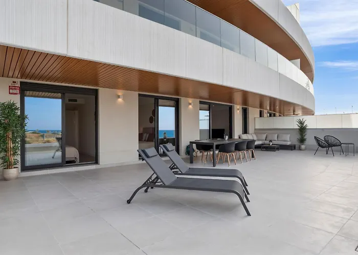 New Luxury 2br Sea Views Pool Lägenhet *