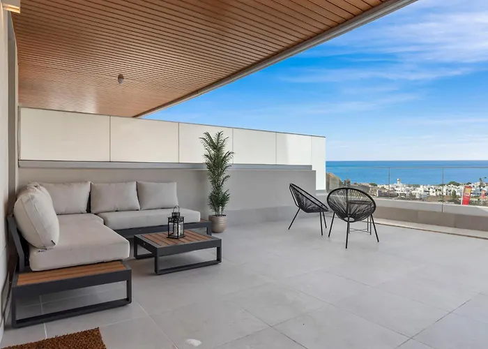 New Luxury 2br Sea Views Pool Appartement