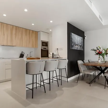 New Luxury 2br Sea Views Pool *